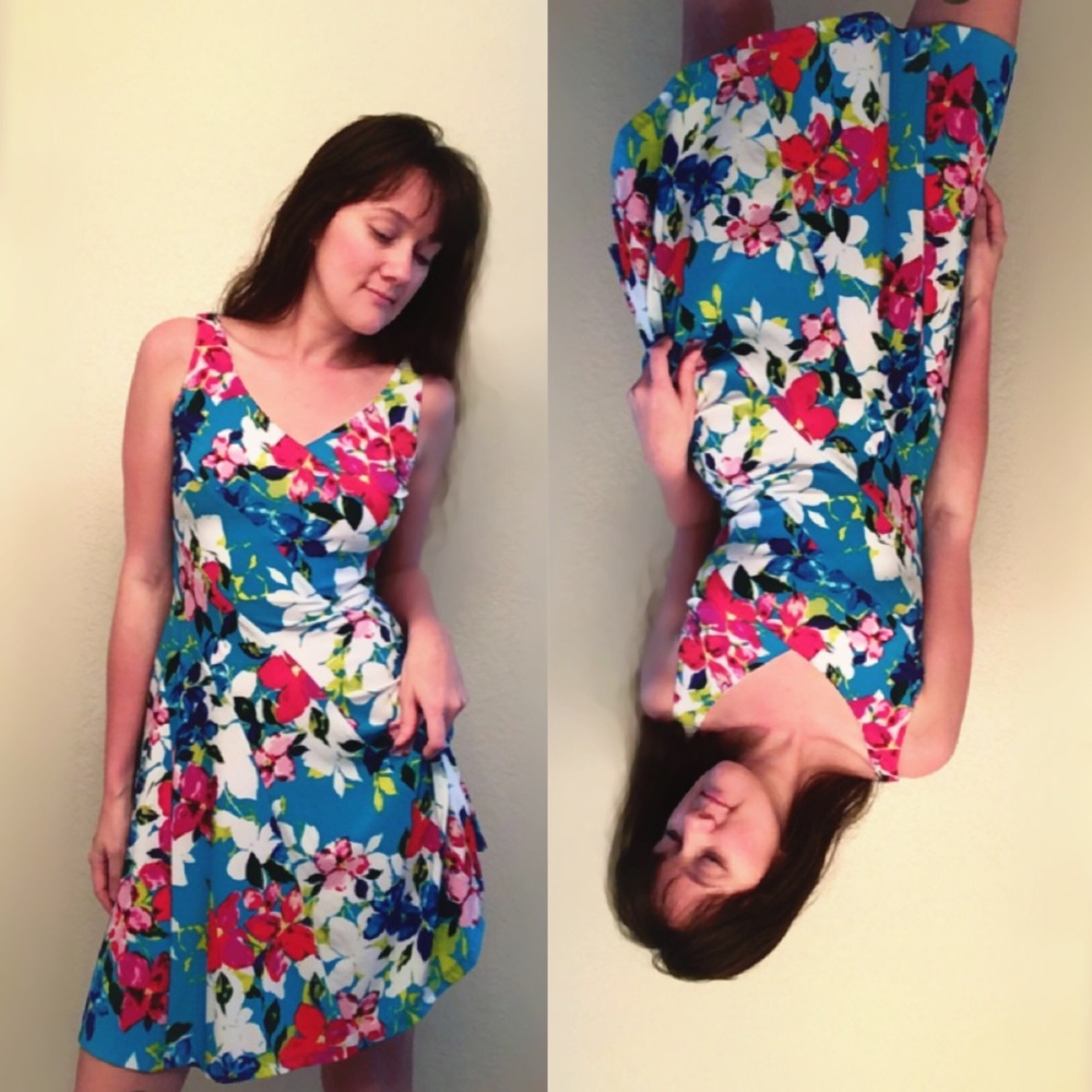 NWOT ๐บ Floral beauty! ๐ธ Great Deal โผ๏ธ๐๐๐ป - Picture 1 of 1